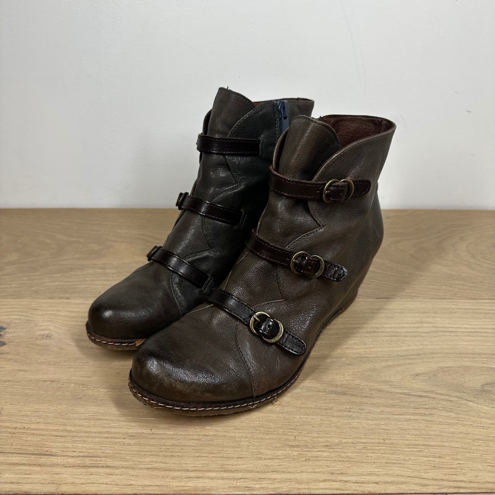 Eric Michael Ankle Boots Women 8 Brown Leather Triple Buckle Wedge Boho Artisan